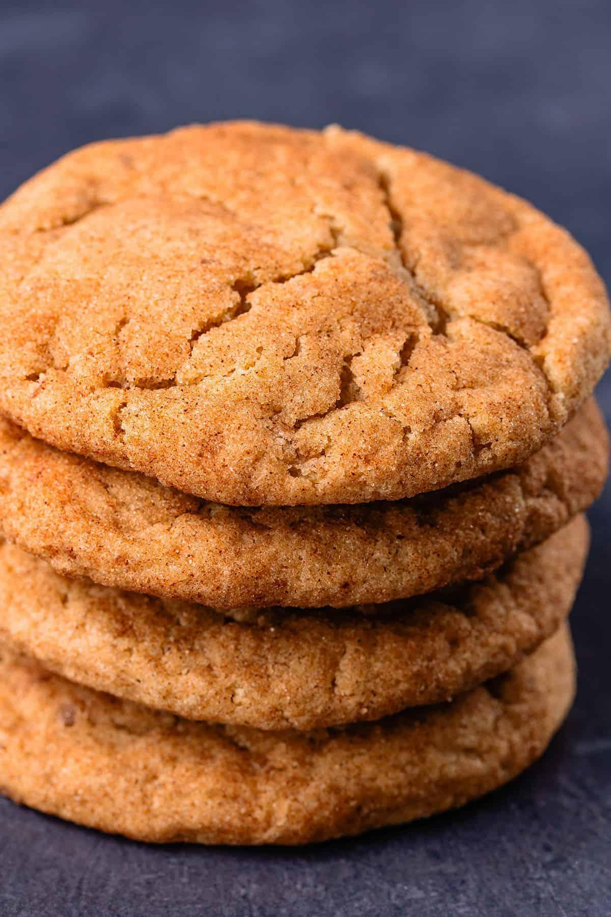 Σνικερντούντλς Κολοκύθας 19 Στοίβα από snickerdoodles από γωνία