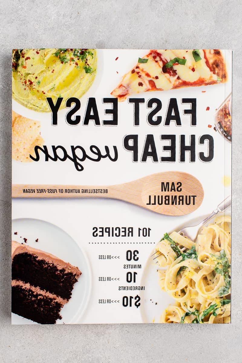 Εξώφυλλο του βιβλίου μαγειρικής Fast Easy Cheap Vegan
