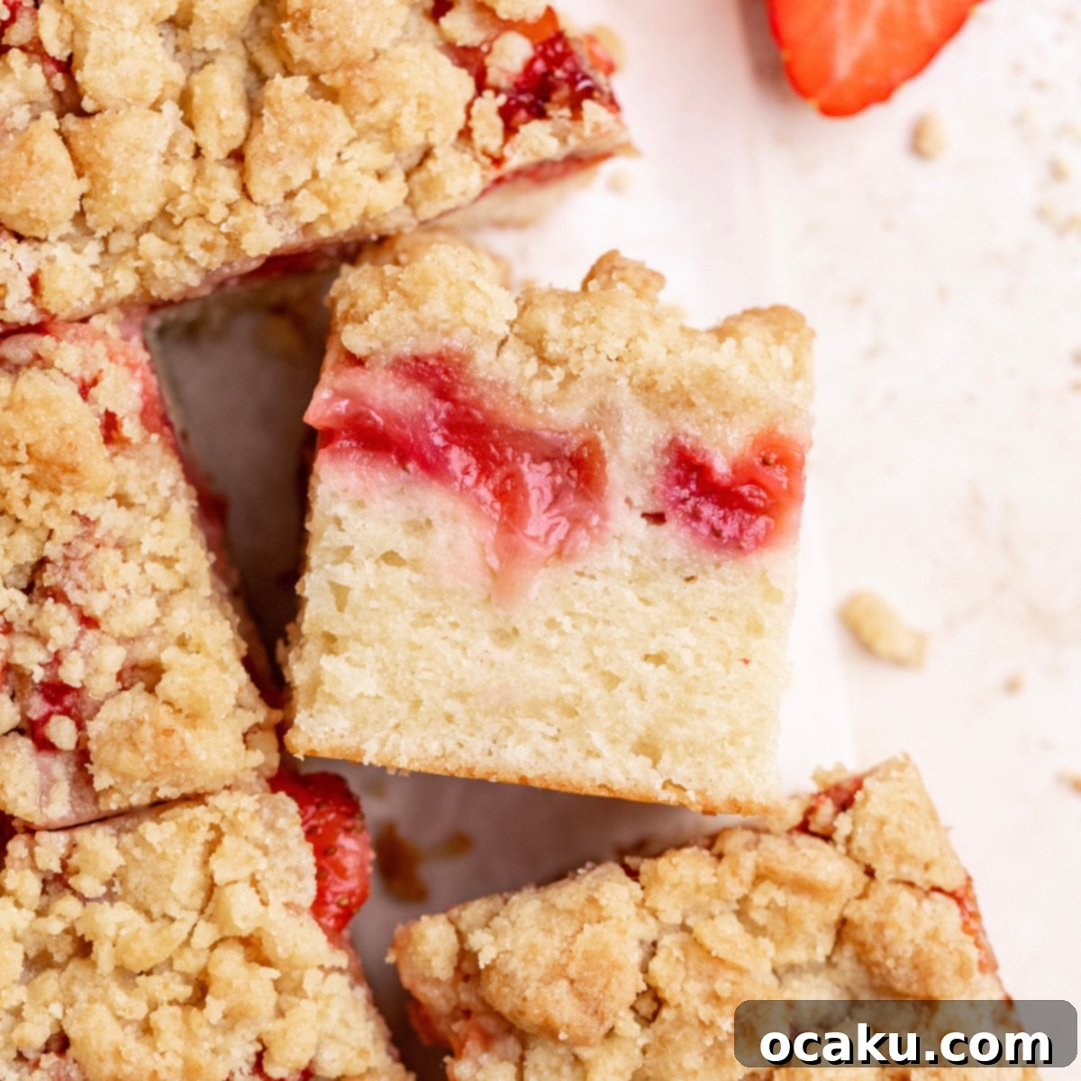 Strawberry Streusel Cake 1 featured 12197