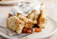 Spiced Apple Cinnamon Buns