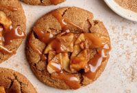 Spiced Apple Crumble Cookies