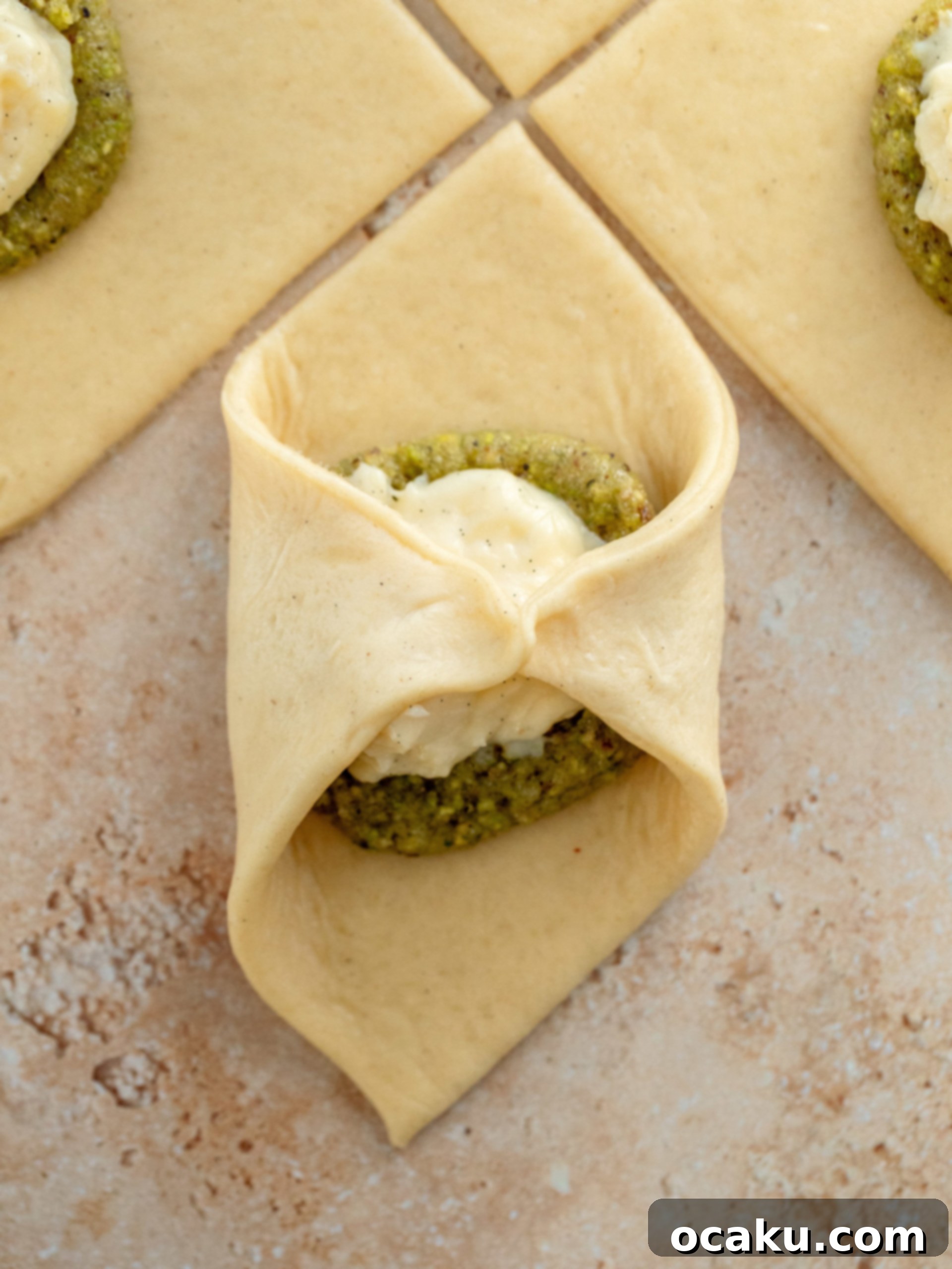 Shrovetide Buns 8 Fastelavnsboller - Delicious pastry