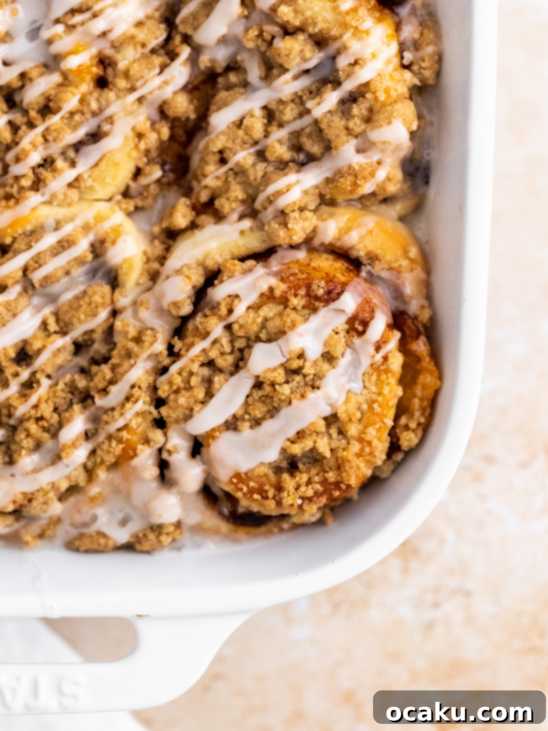 peach cobbler cinnamon rolls